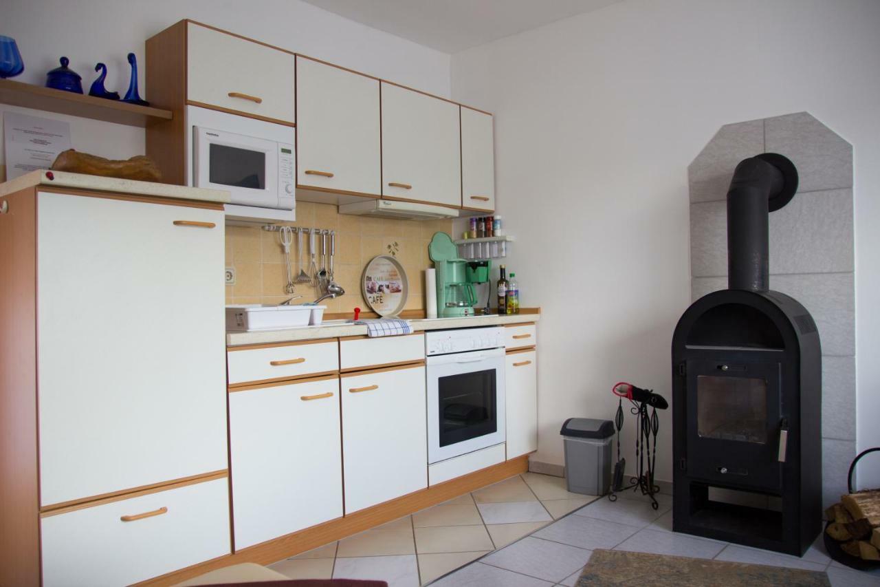 Kleines Ferienhaus Zu Fuessen Des Rennsteigs ルーラ エクステリア 写真